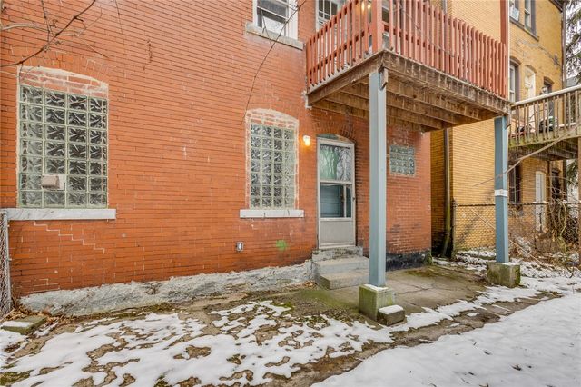 2247 Wilson Ave, Perry Hilltop, PA 15214