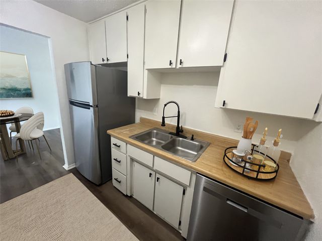 4639 Williams Road 113, Benbrook, TX 76116