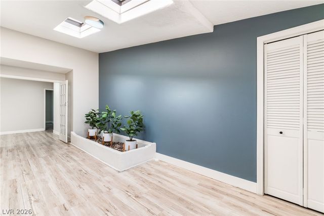 2129 North Michael Way, Las Vegas, NV 89108