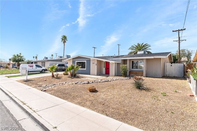 2129 North Michael Way, Las Vegas, NV 89108