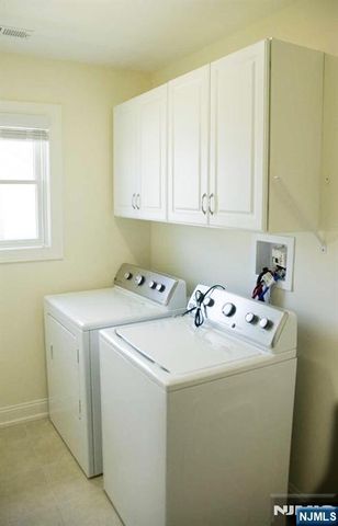15b Jan Court 15B, Elmwood Park, NJ 07407