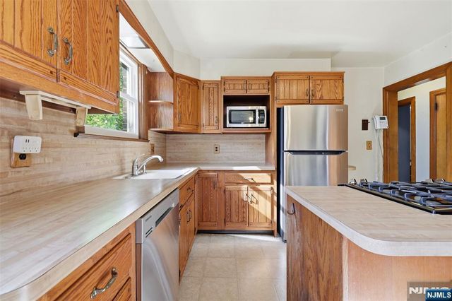 47 Christie Street, Ridgefield Park, NJ 07660