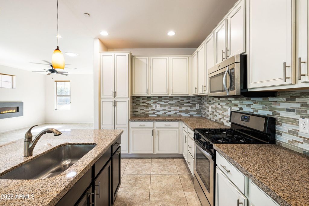 6231 E MARK Way 33, Cave Creek, AZ 85331