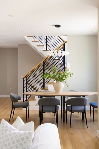 356 Linwood Ave 356, Newton, MA 02460
