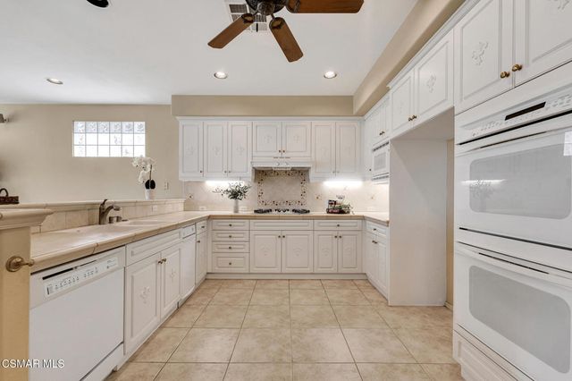 1009 Del Tio Court, Camarillo, CA 93010