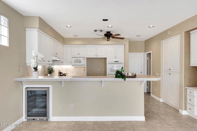 1009 Del Tio Court, Camarillo, CA 93010