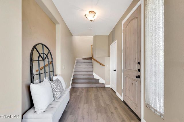 1009 Del Tio Court, Camarillo, CA 93010