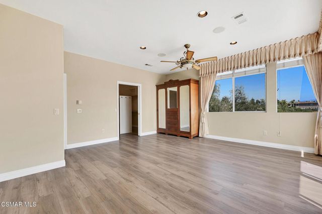 1009 Del Tio Court, Camarillo, CA 93010