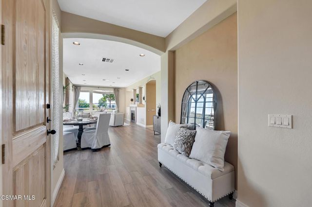 1009 Del Tio Court, Camarillo, CA 93010