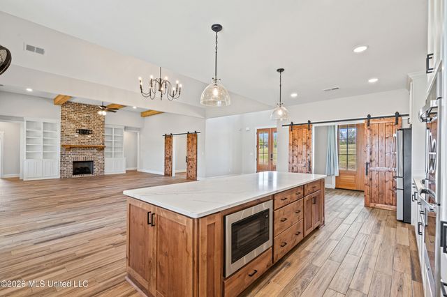 13889 E Fairview Road, Byhalia, MS 38611