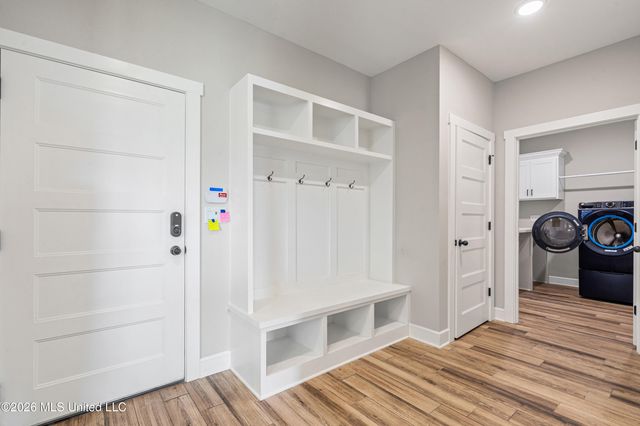 13889 E Fairview Road, Byhalia, MS 38611