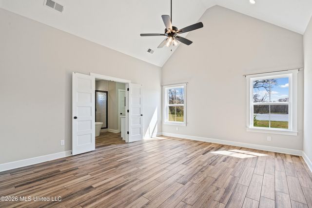 13889 E Fairview Road, Byhalia, MS 38611