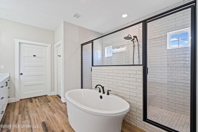 13889 E Fairview Road, Byhalia, MS 38611