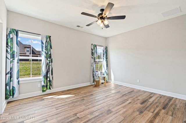 13889 E Fairview Road, Byhalia, MS 38611