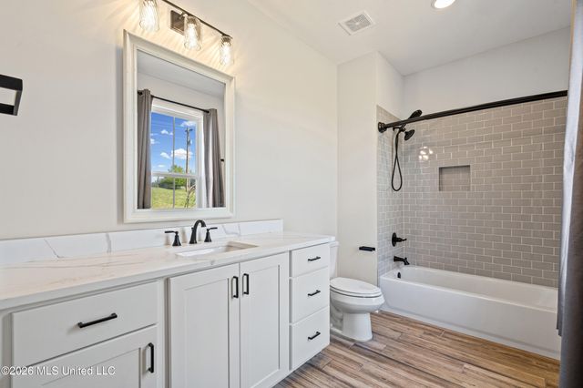 13889 E Fairview Road, Byhalia, MS 38611