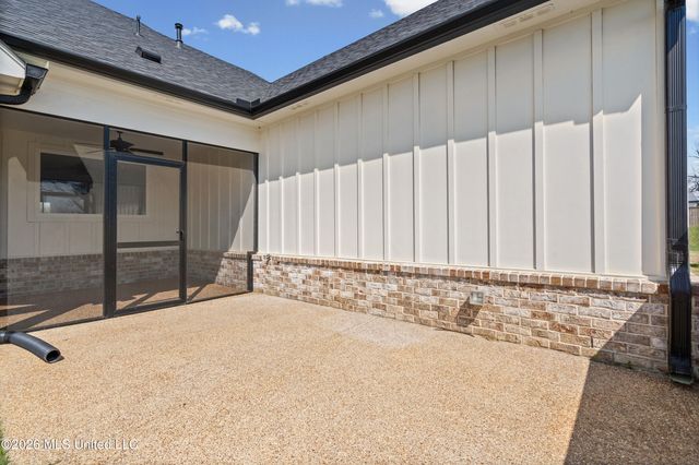 13889 E Fairview Road, Byhalia, MS 38611