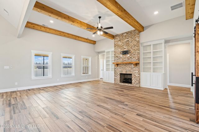 13889 E Fairview Road, Byhalia, MS 38611