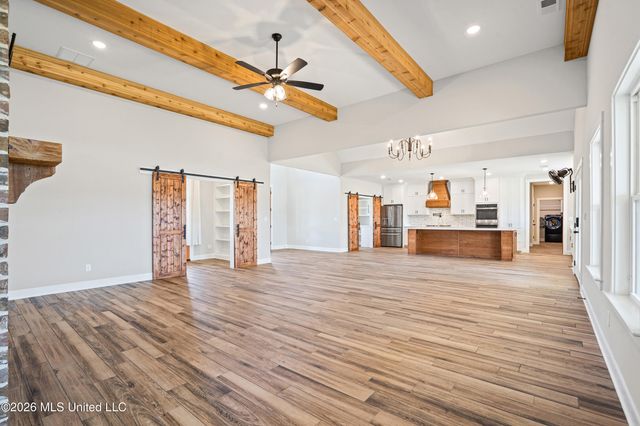 13889 E Fairview Road, Byhalia, MS 38611