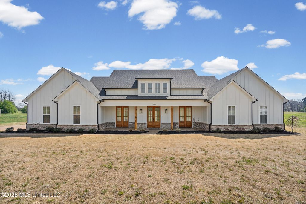 13889 E Fairview Road, Byhalia, MS 38611