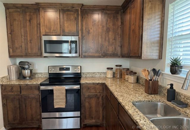 914 Westgate Avenue, Durant, OK 74701