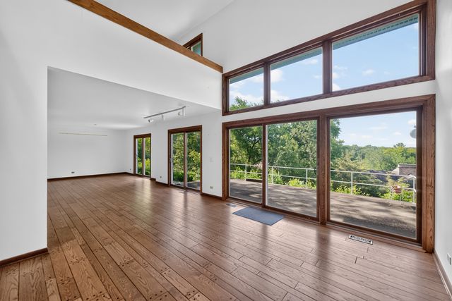 268 Scenic Drive, Tower Lakes, IL 60010