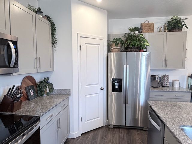 906 S 750 W, Springville, UT 84663