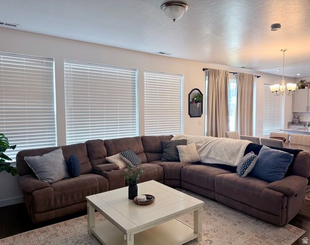 906 S 750 W, Springville, UT 84663