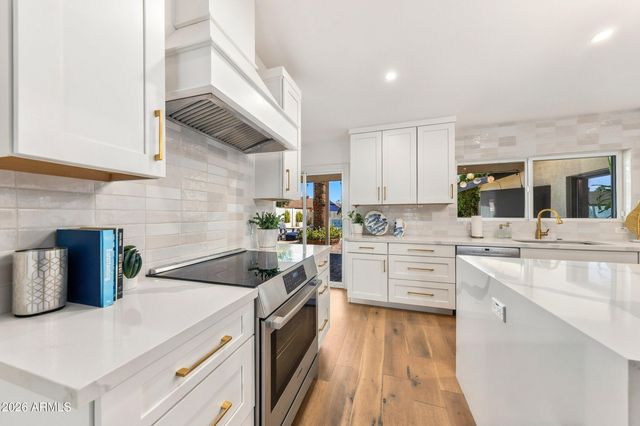 8607 E SAN DANIEL Drive, Scottsdale, AZ 85258