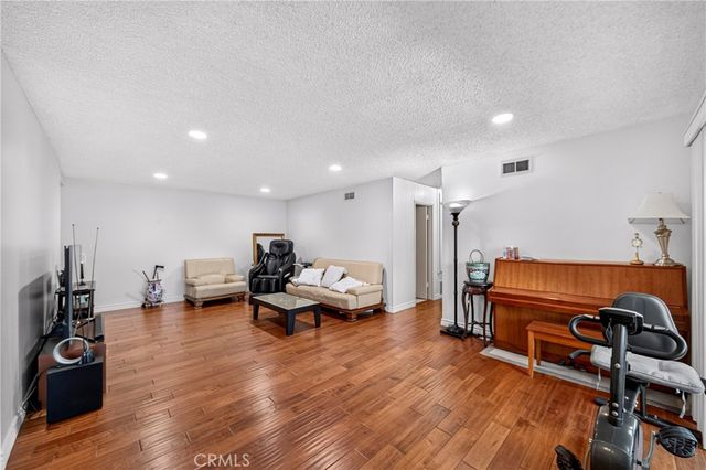 15902 Alta Vista Drive H, La Mirada, CA 90638
