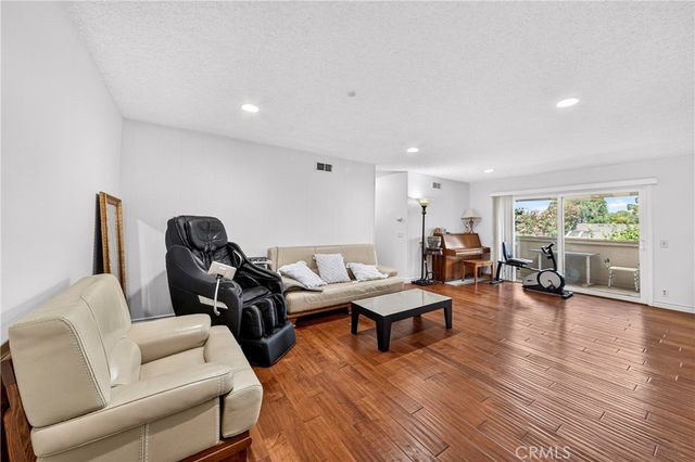 15902 Alta Vista Drive H, La Mirada, CA 90638
