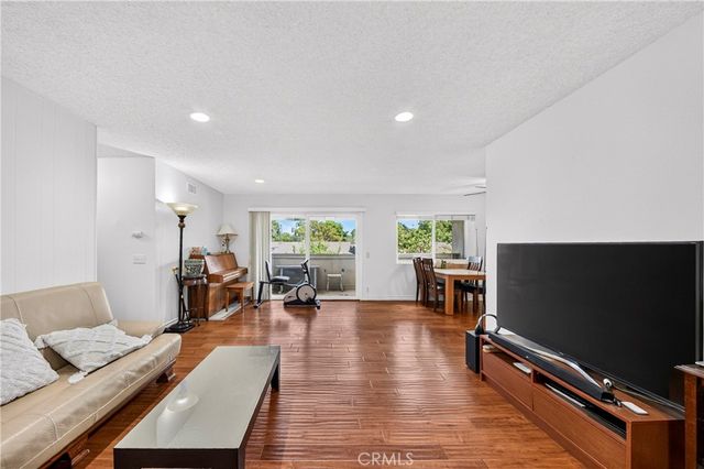 15902 Alta Vista Drive H, La Mirada, CA 90638