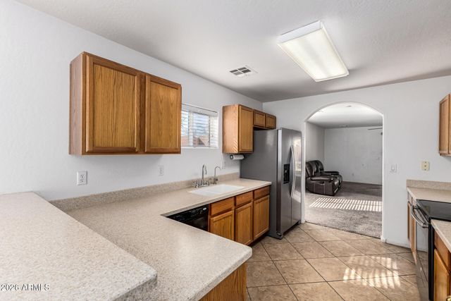 25278 W PARKSIDE Lane S, Buckeye, AZ 85326