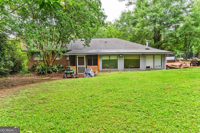 1058 S Pine Knoll, Macon, GA 31204