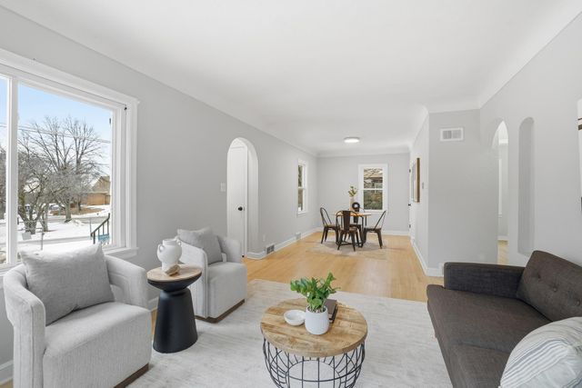 1406 Furness Parkway, Saint Paul, MN 55119