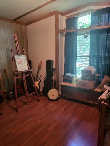 181 Chestnut Bend, Huntsville, TX 77320