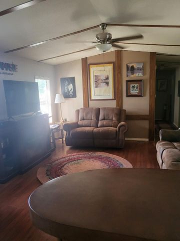 181 Chestnut Bend, Huntsville, TX 77320
