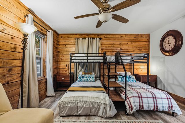 227 Shoreline Road, Pottsboro, TX 75076