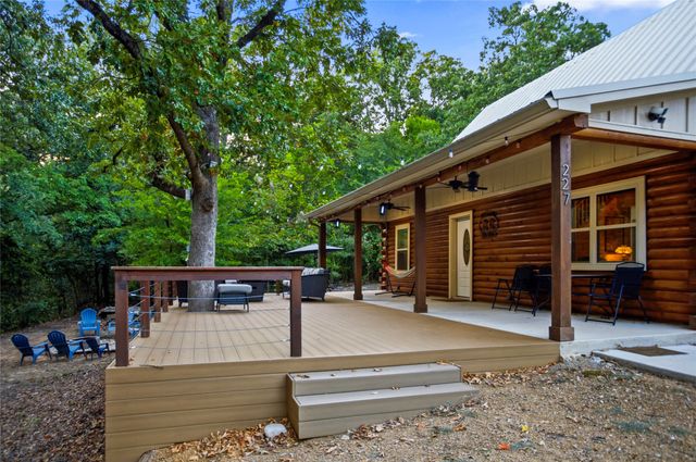 227 Shoreline Road, Pottsboro, TX 75076