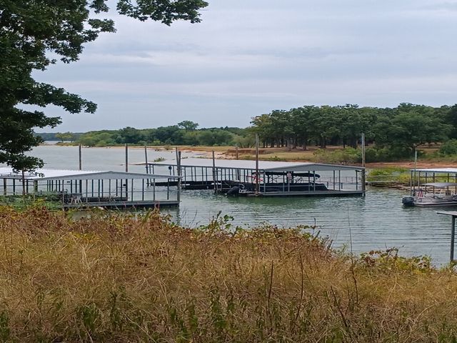 227 Shoreline Road, Pottsboro, TX 75076