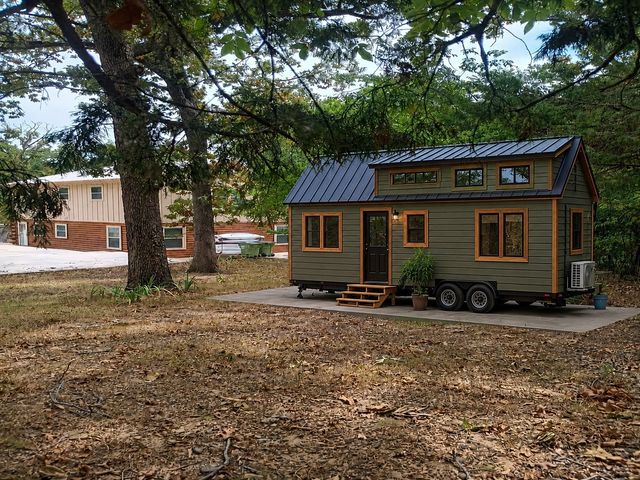 227 Shoreline Road, Pottsboro, TX 75076