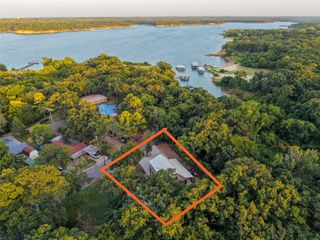 227 Shoreline Road, Pottsboro, TX 75076