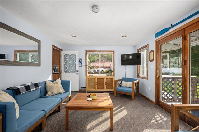 58 Putnam Hill Rd, Sutton, MA 01590