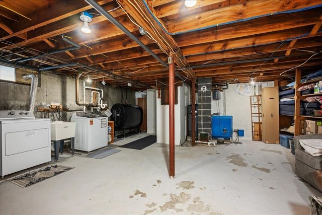 58 Putnam Hill Rd, Sutton, MA 01590