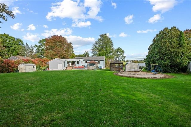 58 Putnam Hill Rd, Sutton, MA 01590