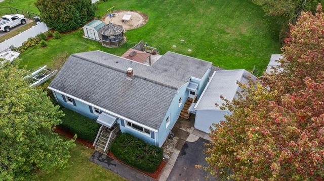 58 Putnam Hill Rd, Sutton, MA 01590
