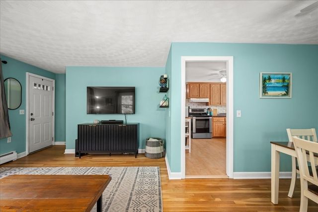 58 Putnam Hill Rd, Sutton, MA 01590