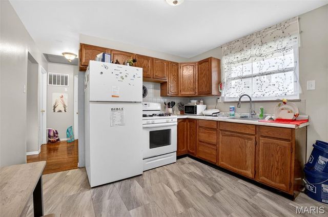 9151 Ramona Avenue, St John, MO 63121