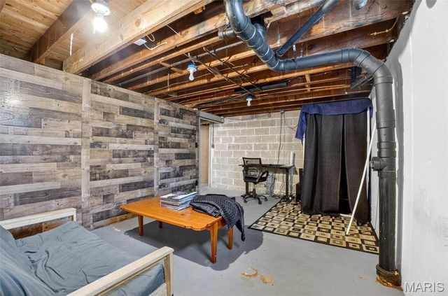 9151 Ramona Avenue, St John, MO 63121