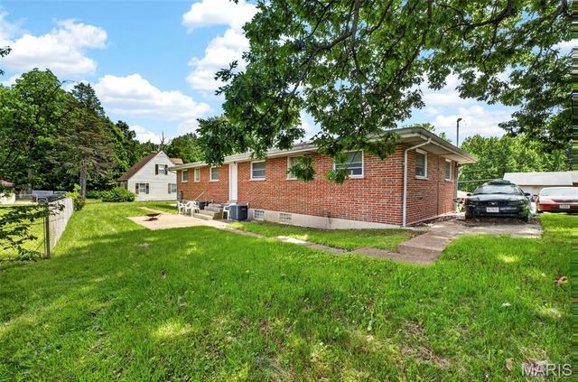 9151 Ramona Avenue, St John, MO 63121