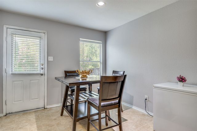 4033 Shawnee Trail, Heartland, TX 75126